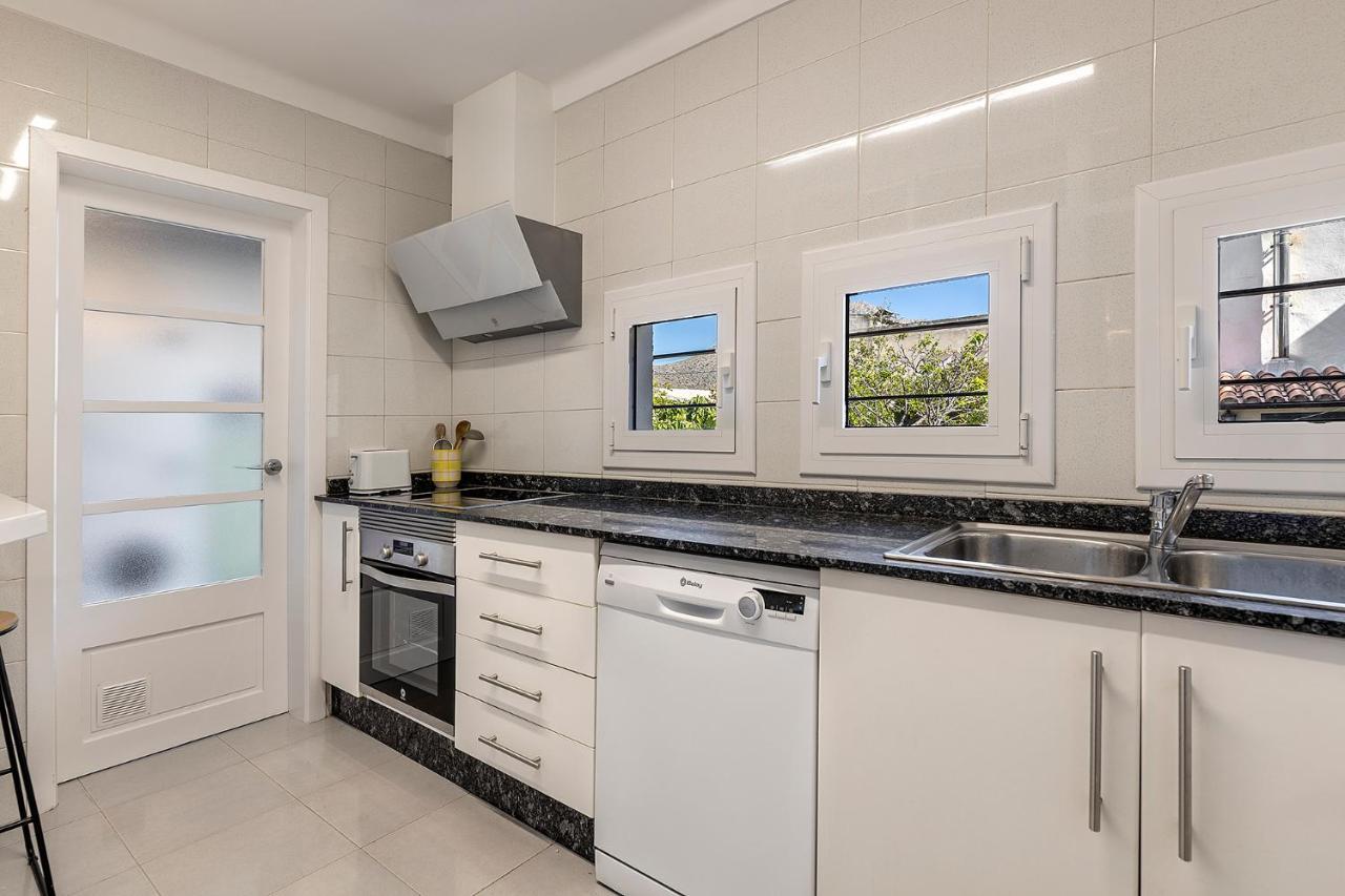 La Gola Apartment, First-Line Beachfront, Newly Refurbished Port de Pollenca Εξωτερικό φωτογραφία
